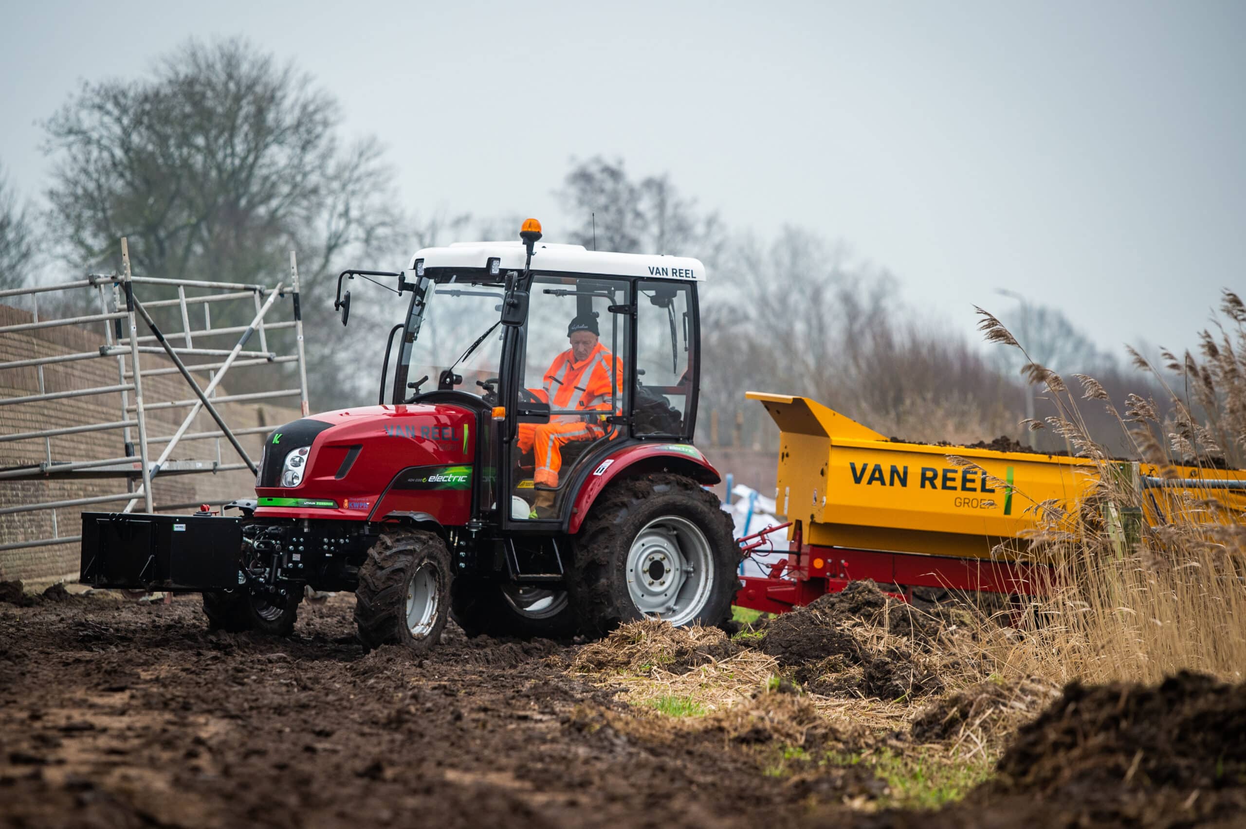 of electric tractors in construction