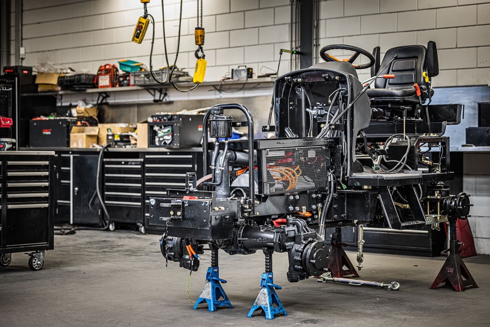 Electric tractor assembly